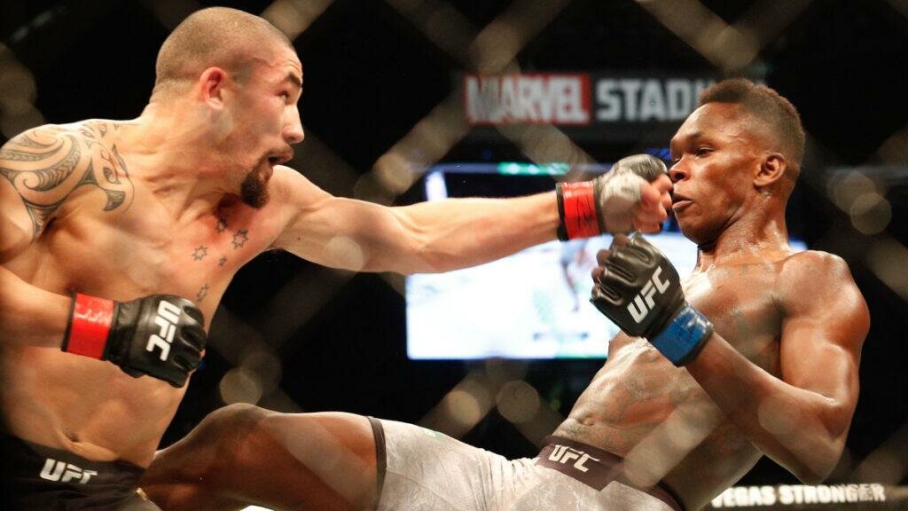 Результаты UFC 271: Исраэль Адесанья побеждает Роберта Уиттакера